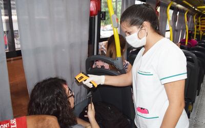 En el puente San Roque González de Santa Cruz (Encarnación- Posadas) se controlan los síntomas de todas las personas.