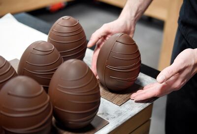 La producción se realiza siguiendo los estándares de cuidado sanitario para que la familia pueda disfrutar en casa. Se ofrece el servicio de entrega vía delivery. Foto: AFP.
