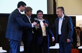 con-vino-de-mendoza-brindaron-por-el-lanzamiento-de-la-proxima-sede-de-la-asamblea--210151000000-1570365.jpg