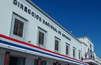 Un solo funcionario de Aduanas obtuvo G. 1.400 millones de las multas el año pasado. La repartija “legal” sigue.