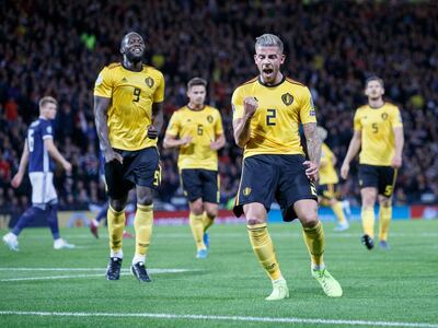 Bélgica goleó 4-0 a Escocia.