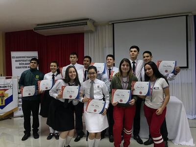 Ganadores de las Olimpiadas de Lengua y Cultura Guaraní 2019.