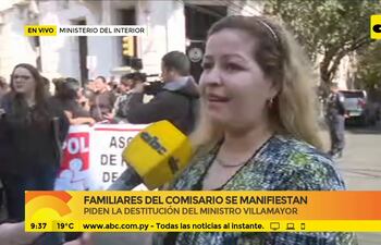 Familiares del comisario Ferrari se manifiestan