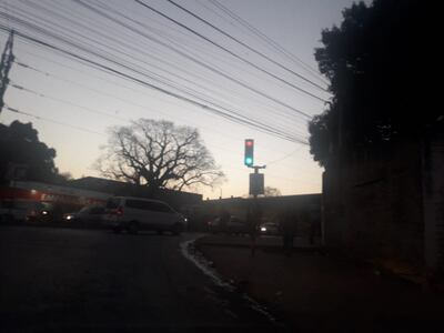 Semáforo del Cruce Avelino Martinez con Acceso Sur