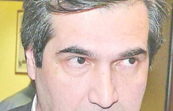 carlos-fillzzola-senador-del-frente-guasu--194700000000-1695967.jpg