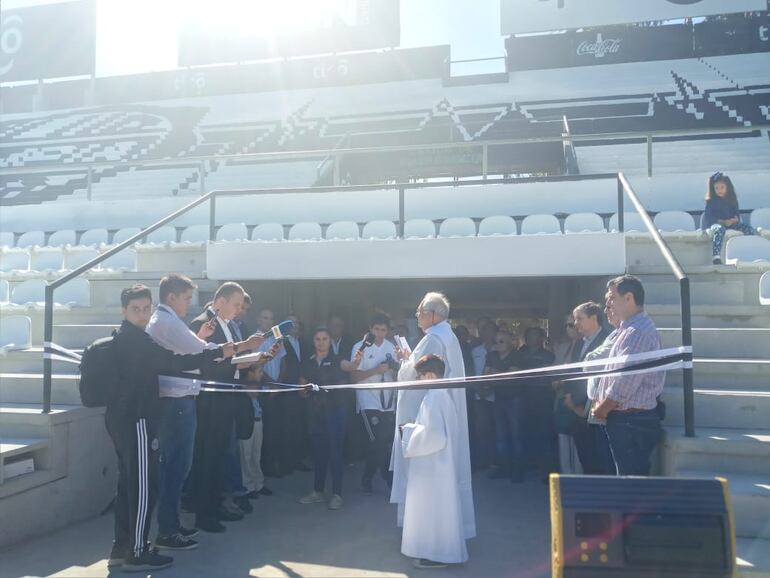 La bendición de las plateas.