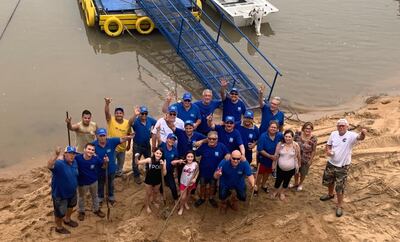 Misión cumplida, la unión hace la fuerza y luego del sacrificio se disfruta de la playa limpia.