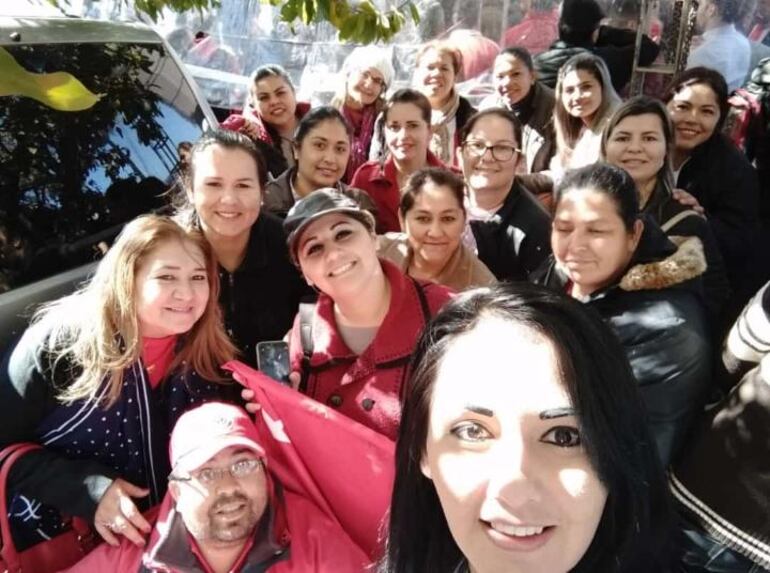 Un grupo de enfermeras de hospital ovetense abandonó su puesto hoy.