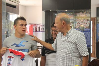 /pf/resources/images/abc-placeholder.png?d=2393