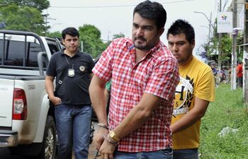 rastrean-cargamento-de-cocaina-liquida-en-pedro-juan-caballero-202915000000-529992.jpg