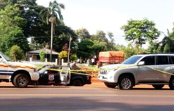 efectivos-policiales-colocaron-una-cinta-de-seguridad-alrededor-de-la-camioneta-toyota-prado-de-las-victimas--230605000000-1676977.jpg