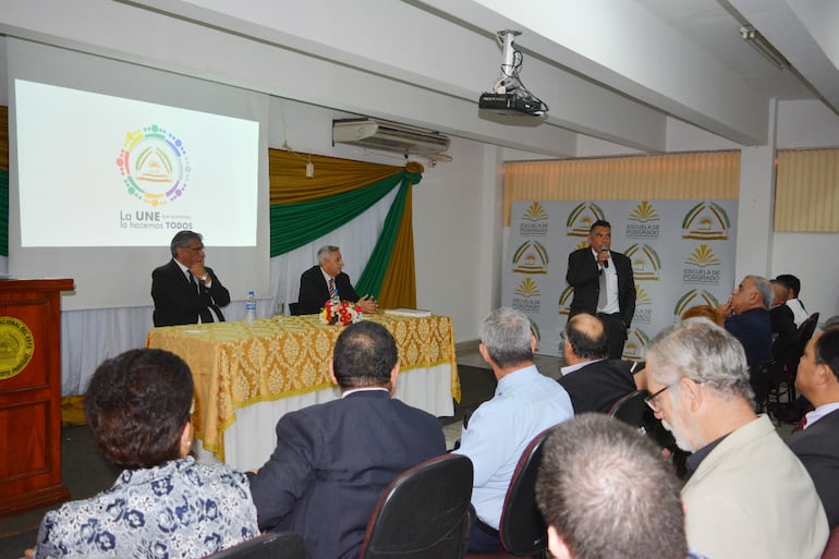 Candidatos de la UNE