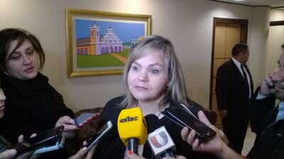 Senadora Lilian Samaniego.