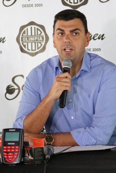 Marco Trovato en uso de la palabra ayer durante la firma del convenio con Siegen SA.