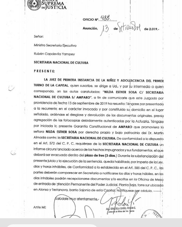 Copia de la resolución del amparo concedido por la jueza Rolón.