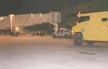 el-camion-de-prosegur-que-transportaba-los-us-11-132-000-fue-asaltado-al-llegar-al-aeropuerto-por-el-grupo-comando-que-luego-escapo-abordo-de-una-ca-202120000000-1543837.jpg