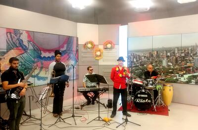 El baterista Riolo Alvarenga invita a disfrutar de la música en Tropicalia.