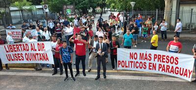 Abogados colorados abogan por diputado Ulises Quintana.