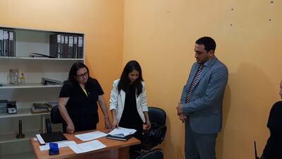 Momento en que Noemí Ortiz asume el cargo, en presencia de autoridades del Ministerio de Justicia.