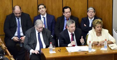 Los miembros del TSJE: Alberto Ramírez Zambonini (i), Jaime Bestard y María Elena Wapenka exponen en Senado. Atrás, Fausto Von Streber (i), Olindo López, Luis A. Mauro y Carlos Ljubetic.