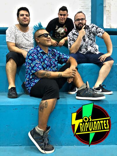 El grupo Los Tripulantes.