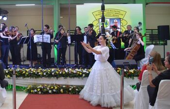 momento-artistico-a-cargo-del-conservatorio-de-musica-pytyv-fue-en-el-acto-de-inauguracion-de-las-obras-de-ampliacion-de-las-instalaciones-del-cent-191219000000-1691088.jpg