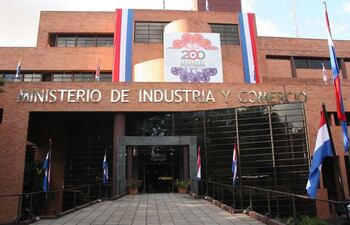 ministerio-de-industria-y-comercio-134423000000-532234.jpg