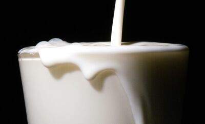 La leche y sus derivados son una fuente importante de yodo. Se recomienda el consumo diario.