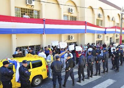 /pf/resources/images/abc-placeholder.png?d=2393