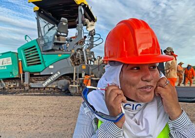 Mujeres ganan protagonismo en en obra de la Transchaco