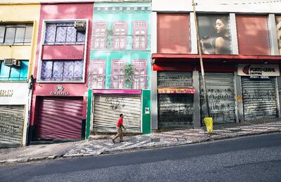 Calles de São Paulo y Río de Janeiro se observan vacías desde la confirmación de casos de fallecidos en el Brasil.