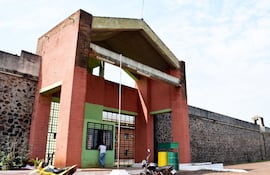 entrada-al-centro-de-rehabilitacion-social-cereso-de-cambyret-donde-ayer-un-recluso-fue-asesinado--234929000000-1662177.jpg