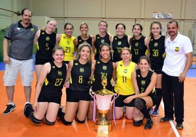 Plantel de Deportivo Recoleta que se coronó el lunes campeón del torneo Clausura de A2F.