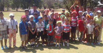 Los premiados en el torneo de menores, hasta 15 años, por la Copa Primavera de la escuelita del Asunción Golf Club.