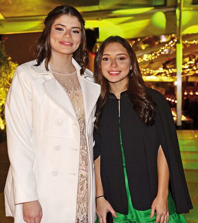 Estilo glamour. Alejandra Galeano y Margarita Gauto.