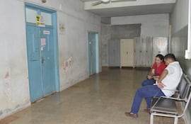 en-el-sector-destinado-a-estudios-solo-radiografias-se-hacen-en-casos-de-urgencias-y-para-internados-los-otros-servicios-estan-suspendidos--195323000000-1540350.jpg