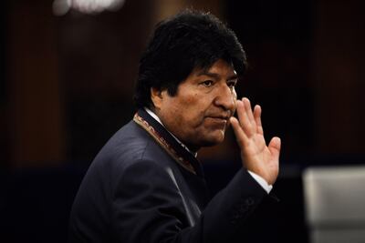 El presidente de Bolivia, Evo Morales, en modo campaña advierte de "argentinización" de la economía en su país si gana el candidato opositor Carlos Mesa.