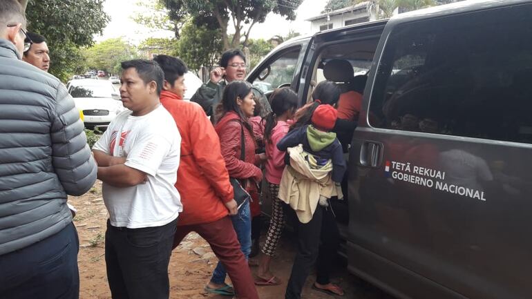 Los nativos  serán evaluados médicamente.