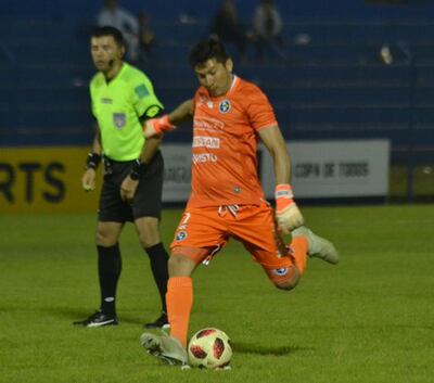 Víctor Centurión, arquero de Sol de América.