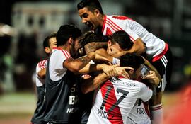 river-plate-golea-y-lidera-su-grupo-30159000000-1433240.jpg