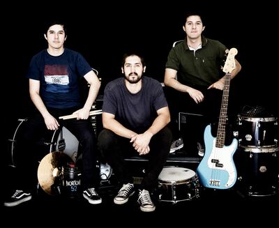 Francisco Cáceres, Richard Contrera y Jorge Cáceres conforman el power trío guaireño Norton 52.