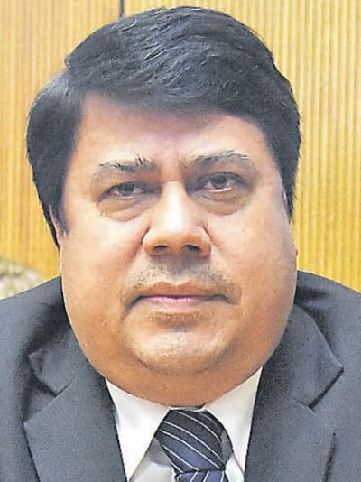 Teófilo Espínola (PLRA), diputado. Está acusado  por un supuesto perjuicio  cuando estaba en Defensa Pública.