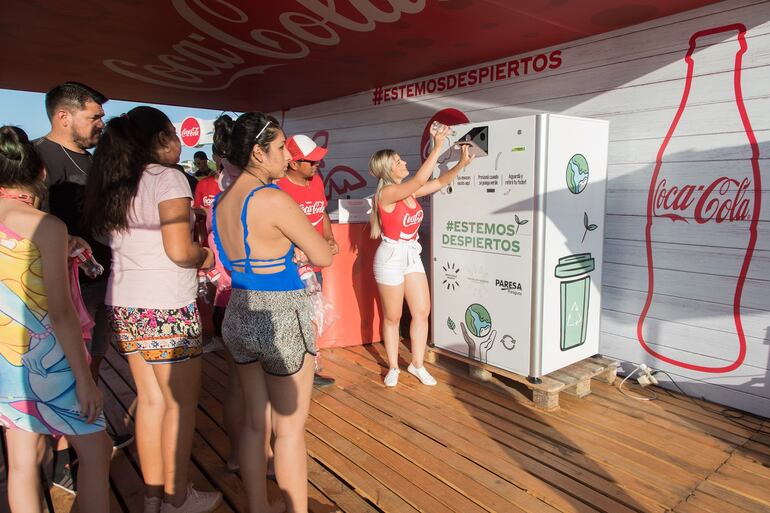 Los veraneantes de Encarnación participaron de "Despiertos para cambiar el mundo".