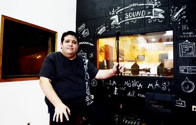 Sergio Cuquejo en su estudio Spirit & Sound. Hoy presentará un adelanto de su nuevo material discográfico.