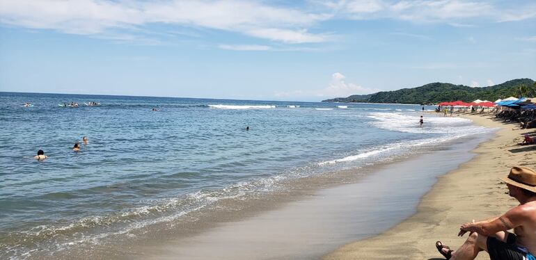 Arena dorada y aguas cristalinas componen las playas de Sayulita.