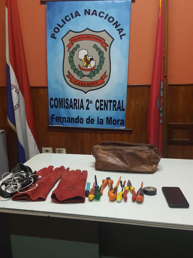 Evidencias incuatadas en poder del denunciado.