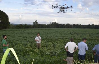 uso-de-drones-para-fumigacion-y-fertilizacion-71337000000-1805778.JPG