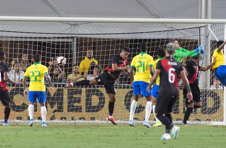 Perú, Brasil, Amistoso.