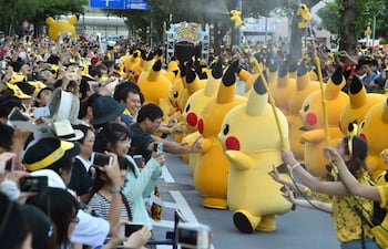 centenares-de-fans-del-pokemon-go-se-concetraron-en-yokohama-para-participar-en-el-desfile-anual-de-pikachu-el-principal-y-mas-famoso-personaje-del-j-123015000000-1487015.JPG