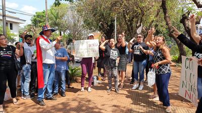 Festejo de ciudadanos organizados "Con los niños no".